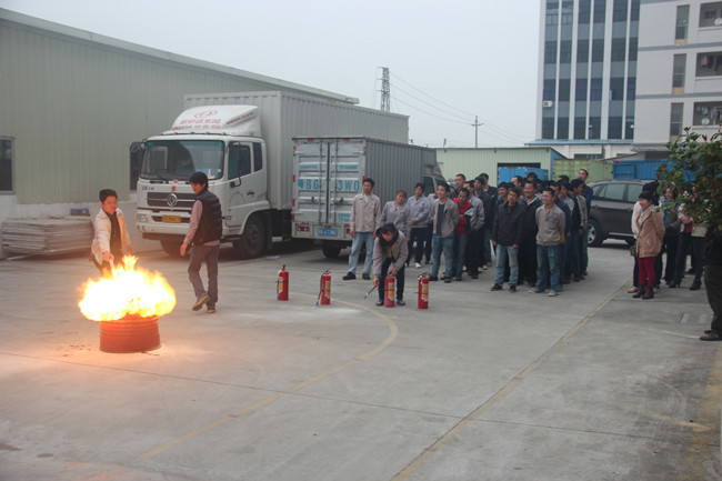 英利印刷消防演習(xí) 英利印刷消防演習(xí)